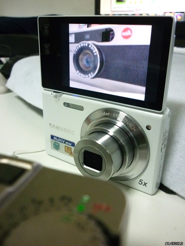 翻轉外型比一比,MV800 & EX1