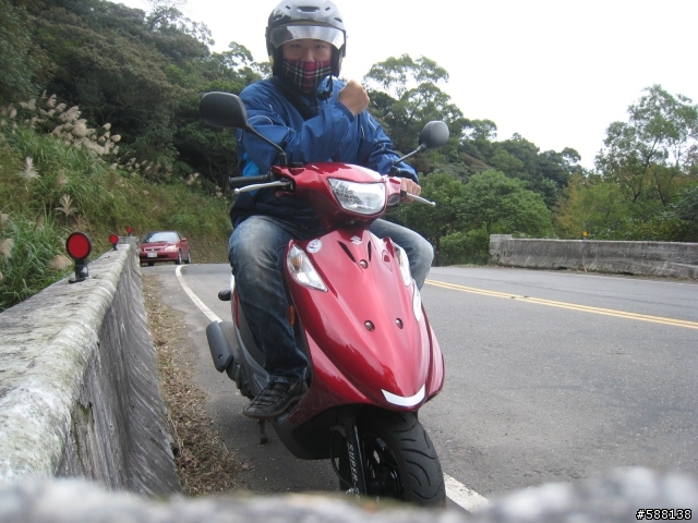 我不是鐵男 但快變成歐吉桑之2011年 SUZUKI address V125G 開箱