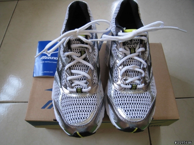 我的Mizuno慢跑新鞋開箱囉~
