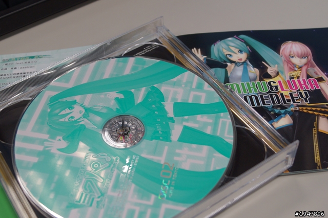 【開箱】初音ミク ライブパーティー 2011 Blu-ray 限定盤 - 入手分享