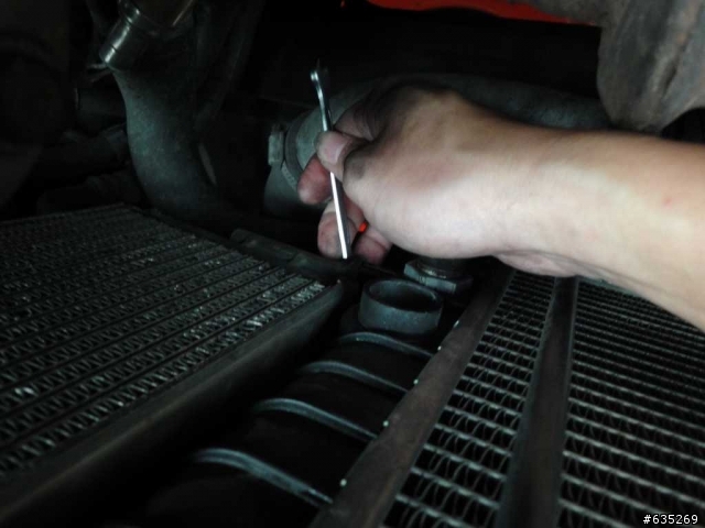 saab 9000 水箱更換DIY