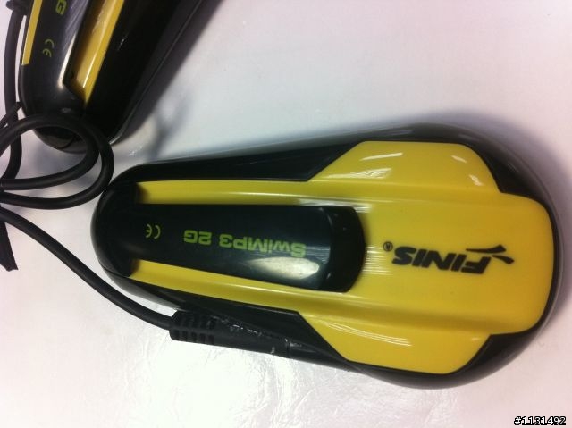 (開箱)Finis SWIMP3 骨傳導防水MP3*好像不是新品的憂傷......