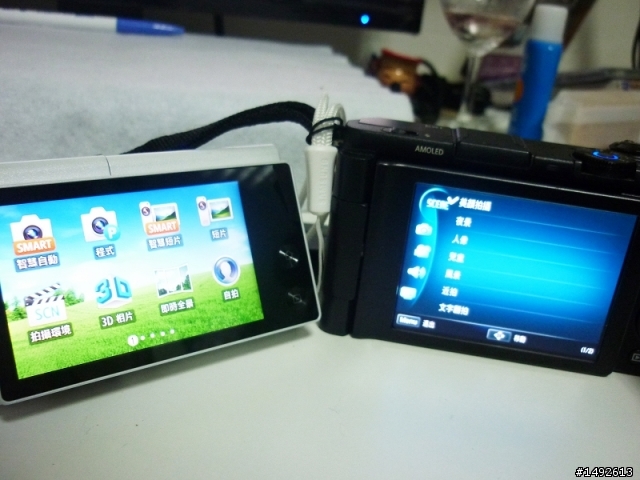 翻轉外型比一比,MV800 & EX1