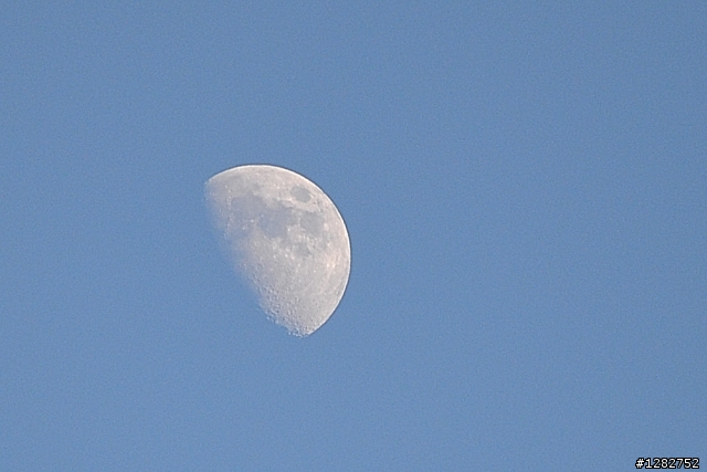 Nikon AF-S 55-200mm VR 大樓