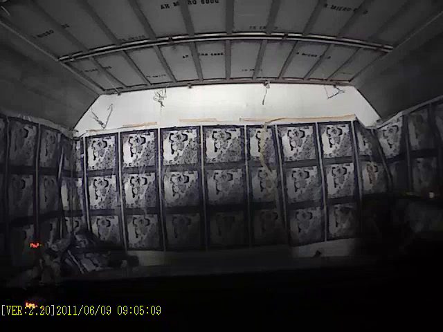 原廠不像原廠 亂搞一通