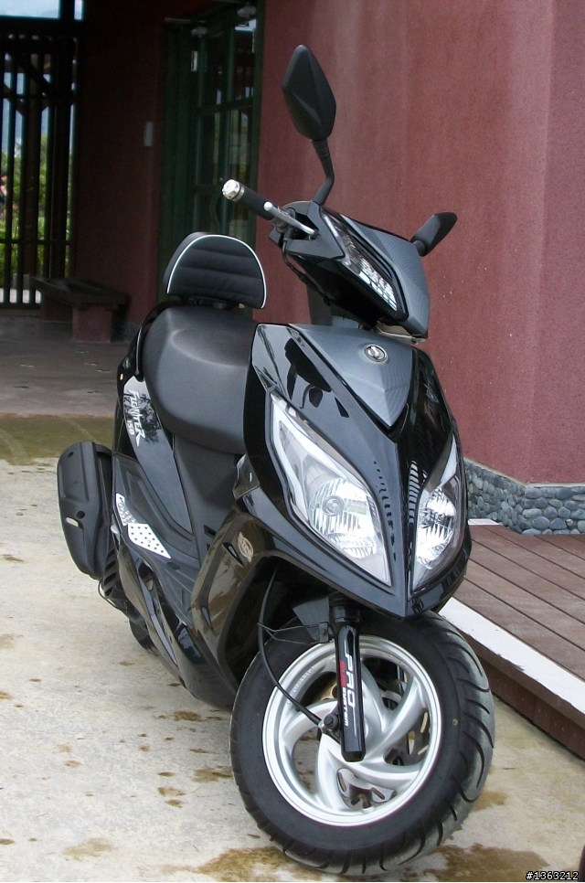 New Fighter燈眉,後定位燈&車廂燈DIY.