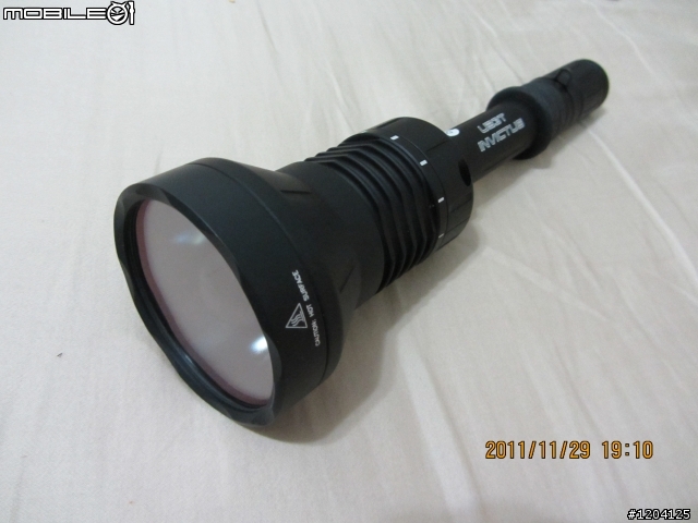 收集的手電筒(室內外)大PK (TM11+RRT3+X6+HID+UB3T+SR90+G42+M21X)