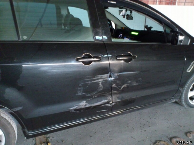 (代po) 國三 肇事逃逸 (後來直接下車在國道 跑步 追車)