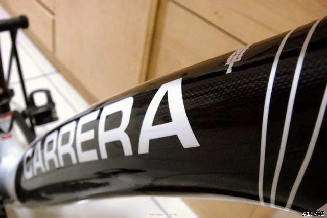 碳纖車的戰國時代裡,我默默選擇了Carrera Phibra 2