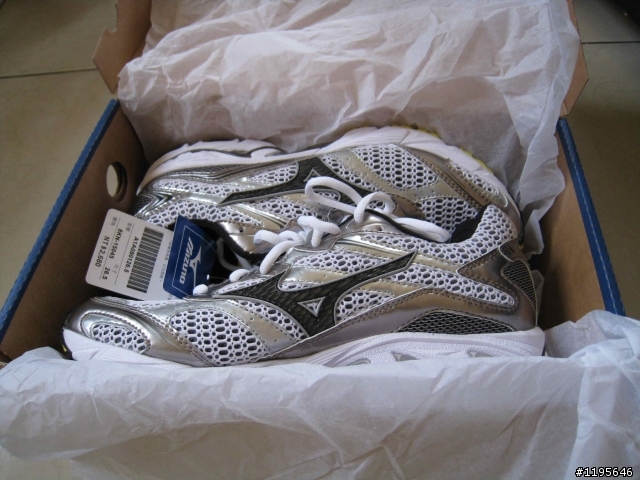 我的Mizuno慢跑新鞋開箱囉~