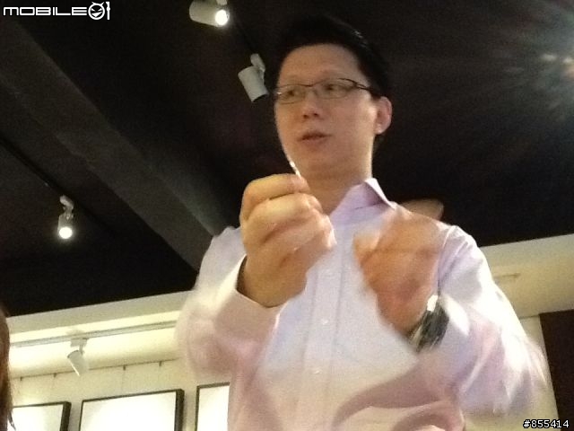 羅技iPad週邊配件體驗同樂會—會轉的話會更好!