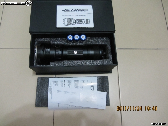 收集的手電筒(室內外)大PK (TM11+RRT3+X6+HID+UB3T+SR90+G42+M21X)