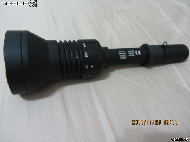 收集的手電筒(室內外)大PK (TM11+RRT3+X6+HID+UB3T+SR90+G42+M21X)