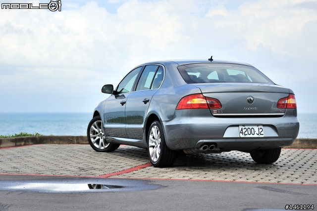 波希米亞風格旗艦 Skoda Superb 2.0TDI / Combi V6 FSI