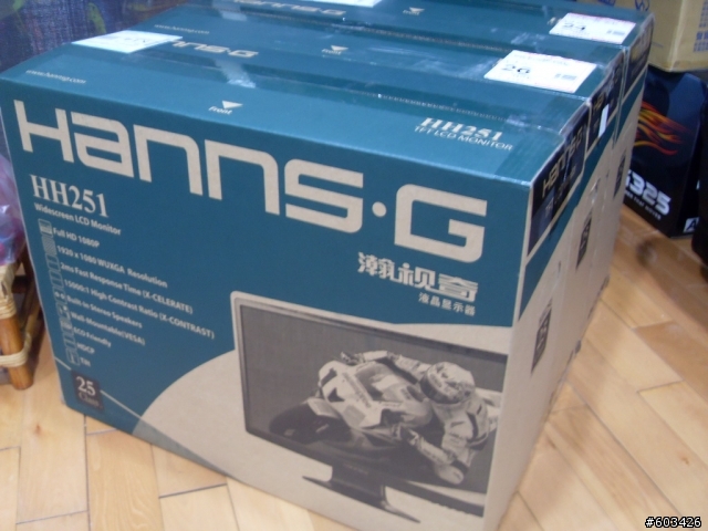 【開箱】憾訊 HD6770+彩晶25吋三螢幕Eyefinity實戰!!!
