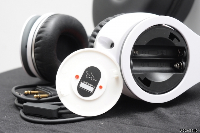Monster Beats by Dr.Dre Studio 開箱