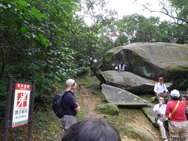 一年一度的草嶺古道大拜拜