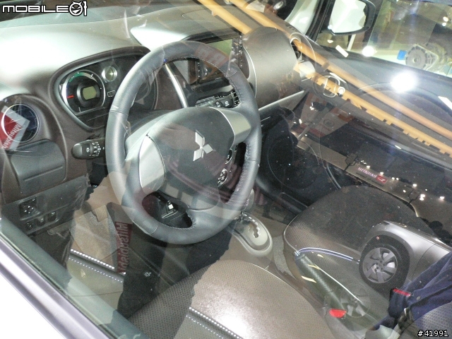 與MITSUBISHI MOTORS車展有約....分享文...內容更新