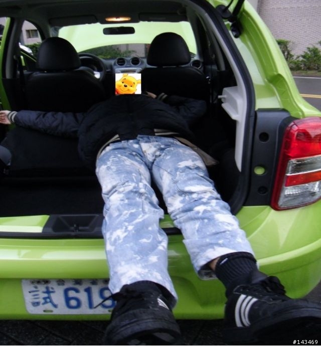 小車空間極限測試 五人座變八人座!