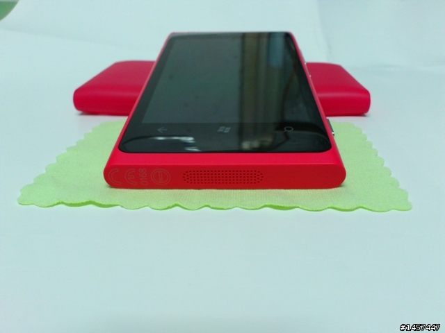 (不專業開箱) 男人也可以拿桃紅色Lumia 800