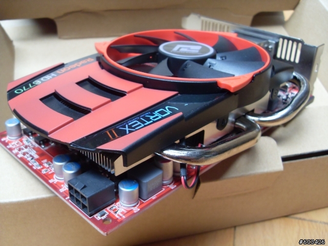 【開箱】憾訊 HD6770+彩晶25吋三螢幕Eyefinity實戰!!!