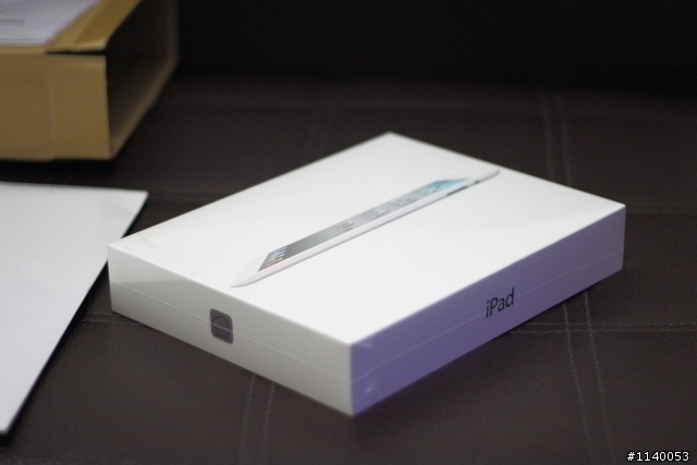 小弟不專業的結婚週年紀念禮物開箱(ipad2)