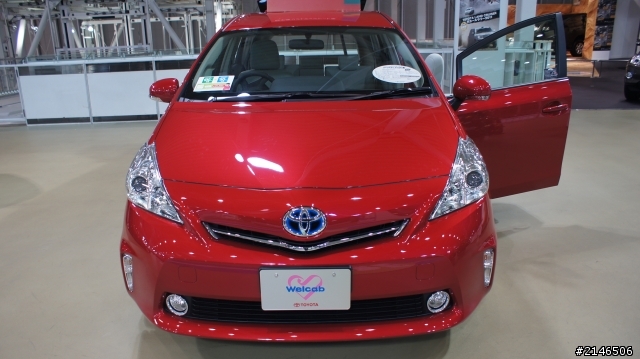東京台場直擊TOYOTA Camry Hybrid & new Yaris GS (圖多)