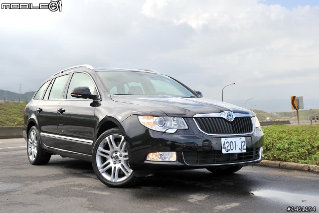 波希米亞風格旗艦 Skoda Superb 2.0TDI / Combi V6 FSI