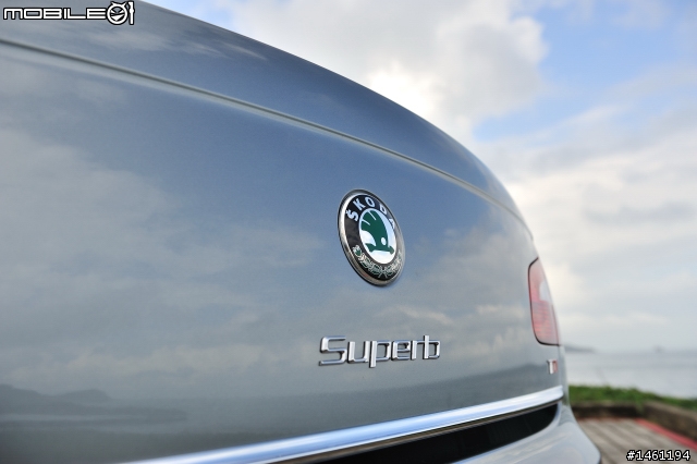波希米亞風格旗艦 Skoda Superb 2.0TDI / Combi V6 FSI