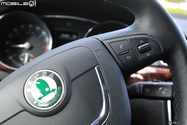 波希米亞風格旗艦 Skoda Superb 2.0TDI / Combi V6 FSI