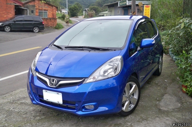新車開箱文~藍寶FIT
