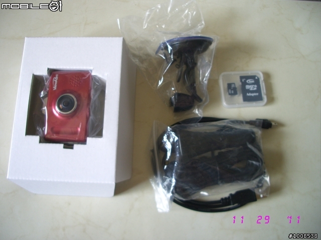 摔斷腿復元空暇時間,寫篇分享新買的VR-101行車紀錄器....