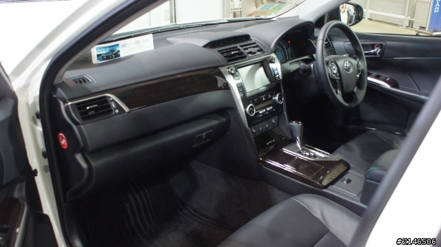 東京台場直擊TOYOTA Camry Hybrid & new Yaris GS (圖多)