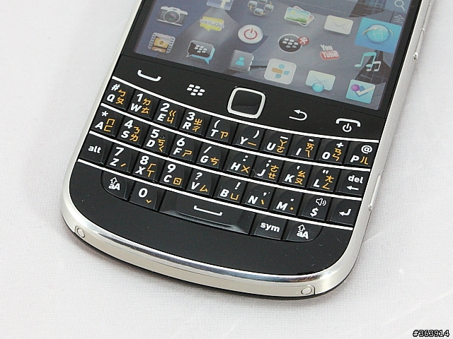 質感最優黑莓機 BlackBerry Bold 9900