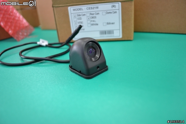 《不專業開箱文》車規DVR-401四錄鏡頭行車紀錄器之 終於在年底入手了