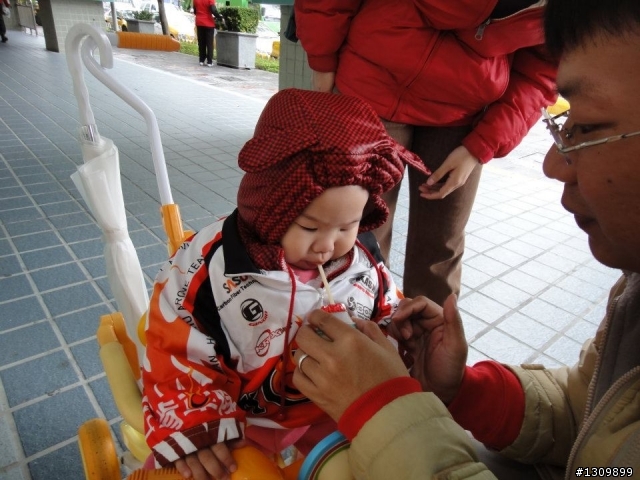 轉動台灣向前行,娃娃車也可以 ^^