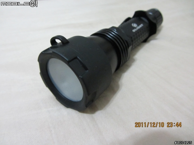 收集的手電筒(室內外)大PK (TM11+RRT3+X6+HID+UB3T+SR90+G42+M21X)