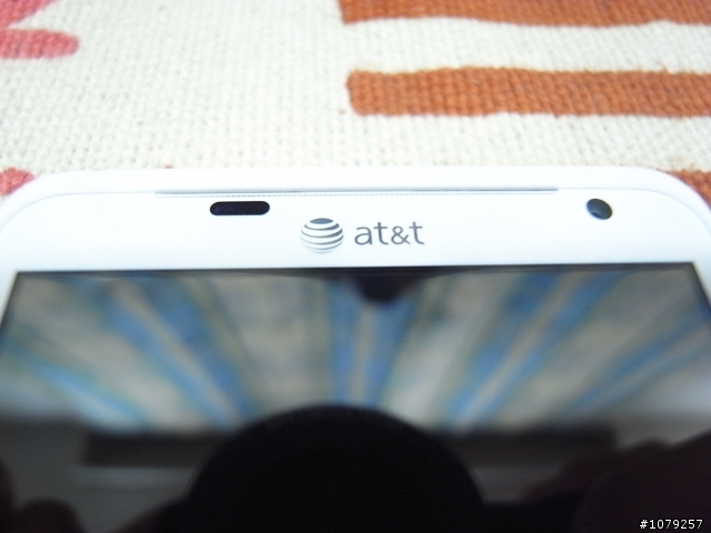 【不專業開箱】HTC VIVID