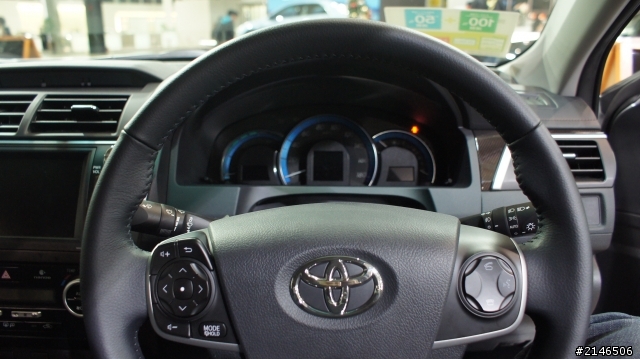 東京台場直擊TOYOTA Camry Hybrid & new Yaris GS (圖多)