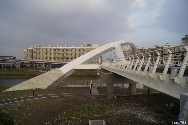 景點分享~新店區陽光橋