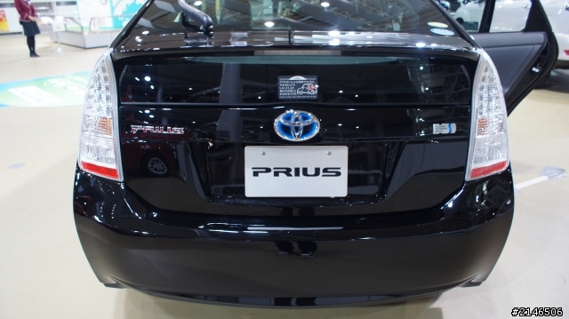 東京台場直擊TOYOTA Camry Hybrid & new Yaris GS (圖多)