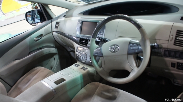 東京台場直擊TOYOTA Camry Hybrid & new Yaris GS (圖多)
