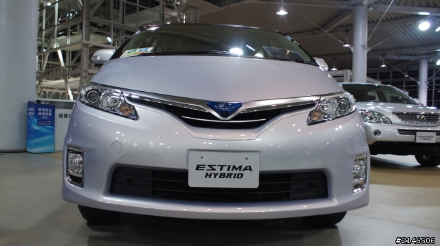 東京台場直擊TOYOTA Camry Hybrid & new Yaris GS (圖多)