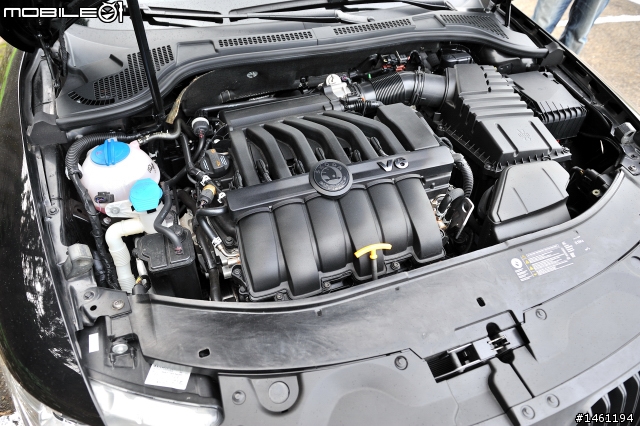 波希米亞風格旗艦 Skoda Superb 2.0TDI / Combi V6 FSI