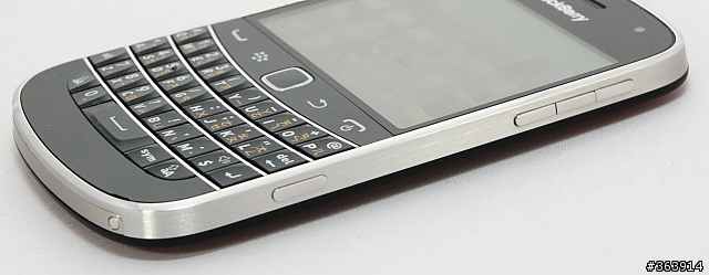 質感最優黑莓機 BlackBerry Bold 9900