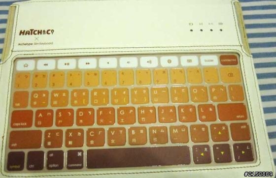 【分享】終於找到輕薄又方便的ipad2鍵盤了~