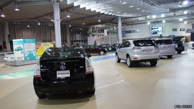 東京台場直擊TOYOTA Camry Hybrid & new Yaris GS (圖多)