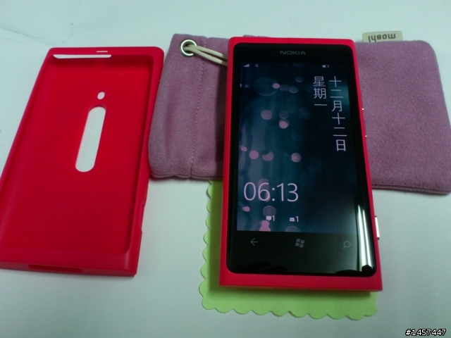 (不專業開箱) 男人也可以拿桃紅色Lumia 800