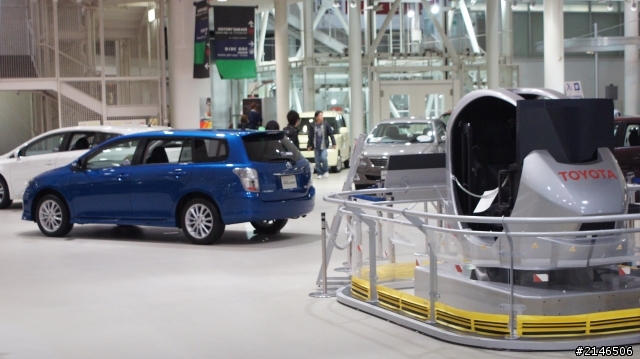 東京台場直擊TOYOTA Camry Hybrid & new Yaris GS (圖多)
