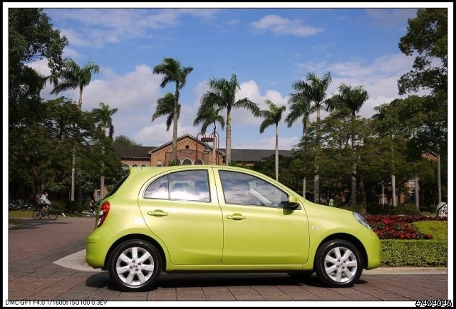Nissan New March--小資女的試駕評價!!